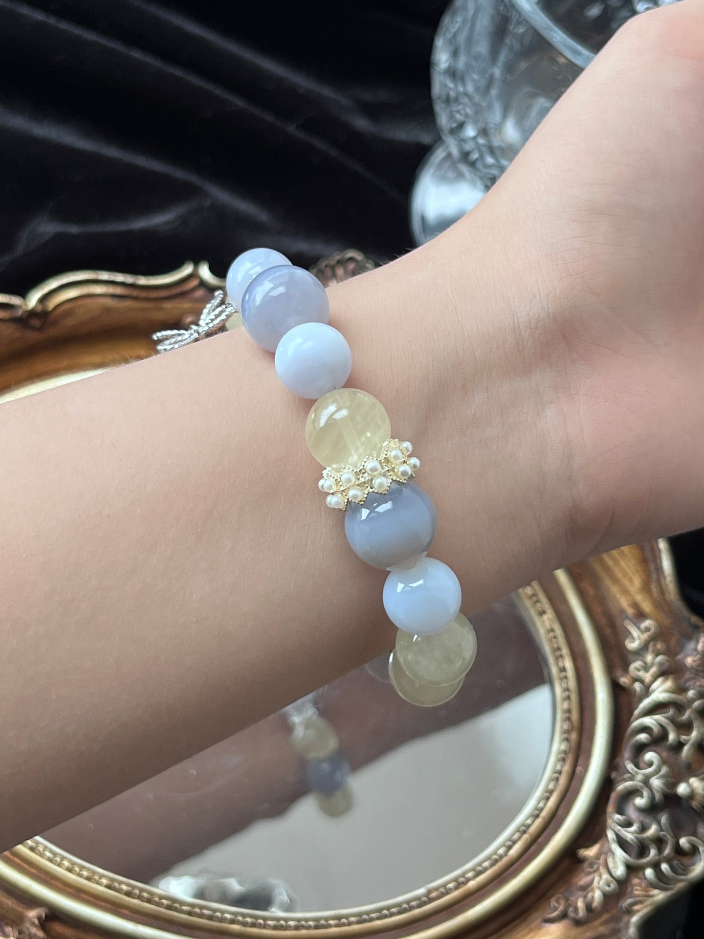 Energy luck Blue agate Fancy yellow crystal