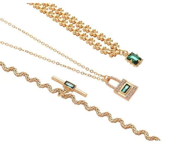 Golden wheat chain square pendant necklace