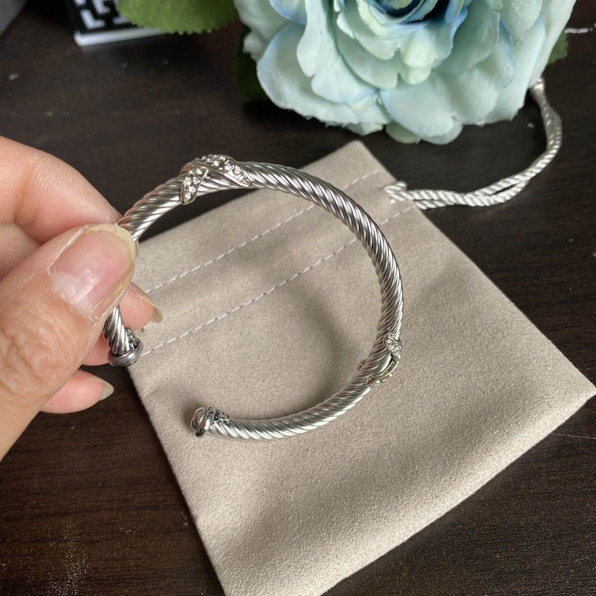 X thread bracelet