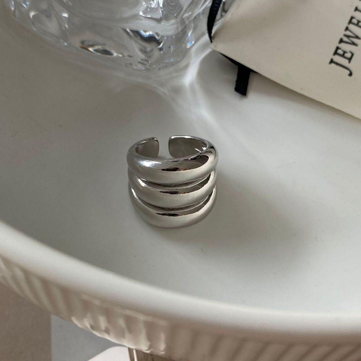 Curved ring