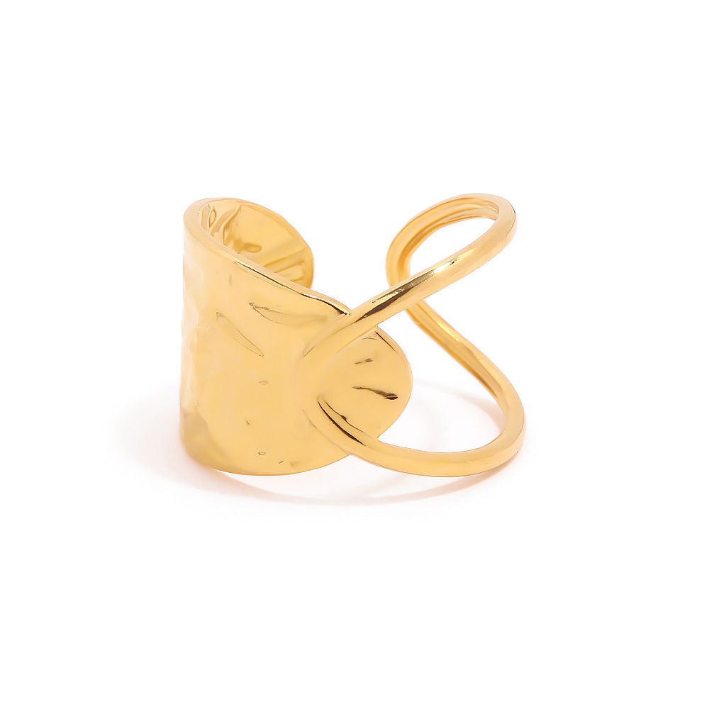 Elegant ring