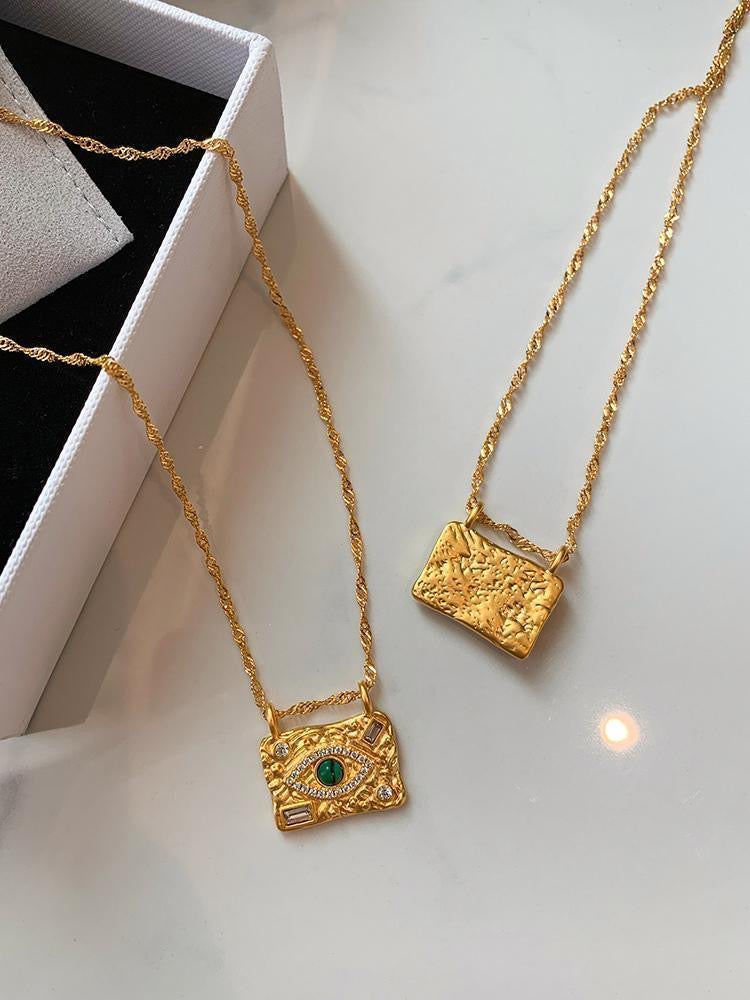 Bag necklace