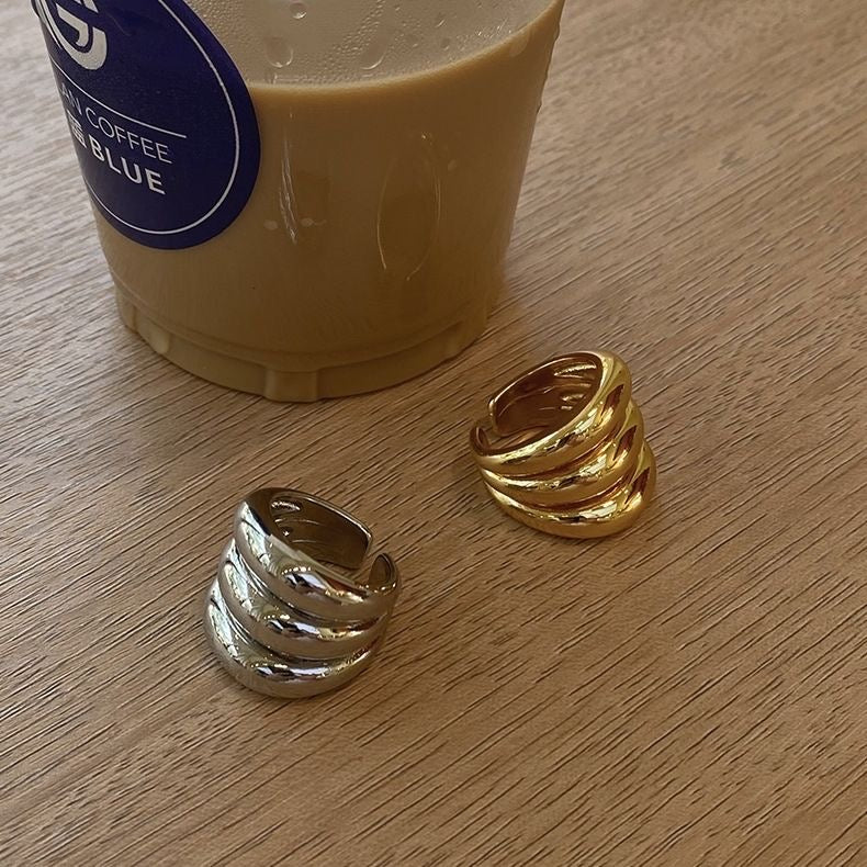 Curved ring