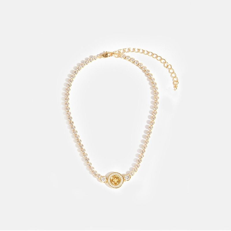 Button choker