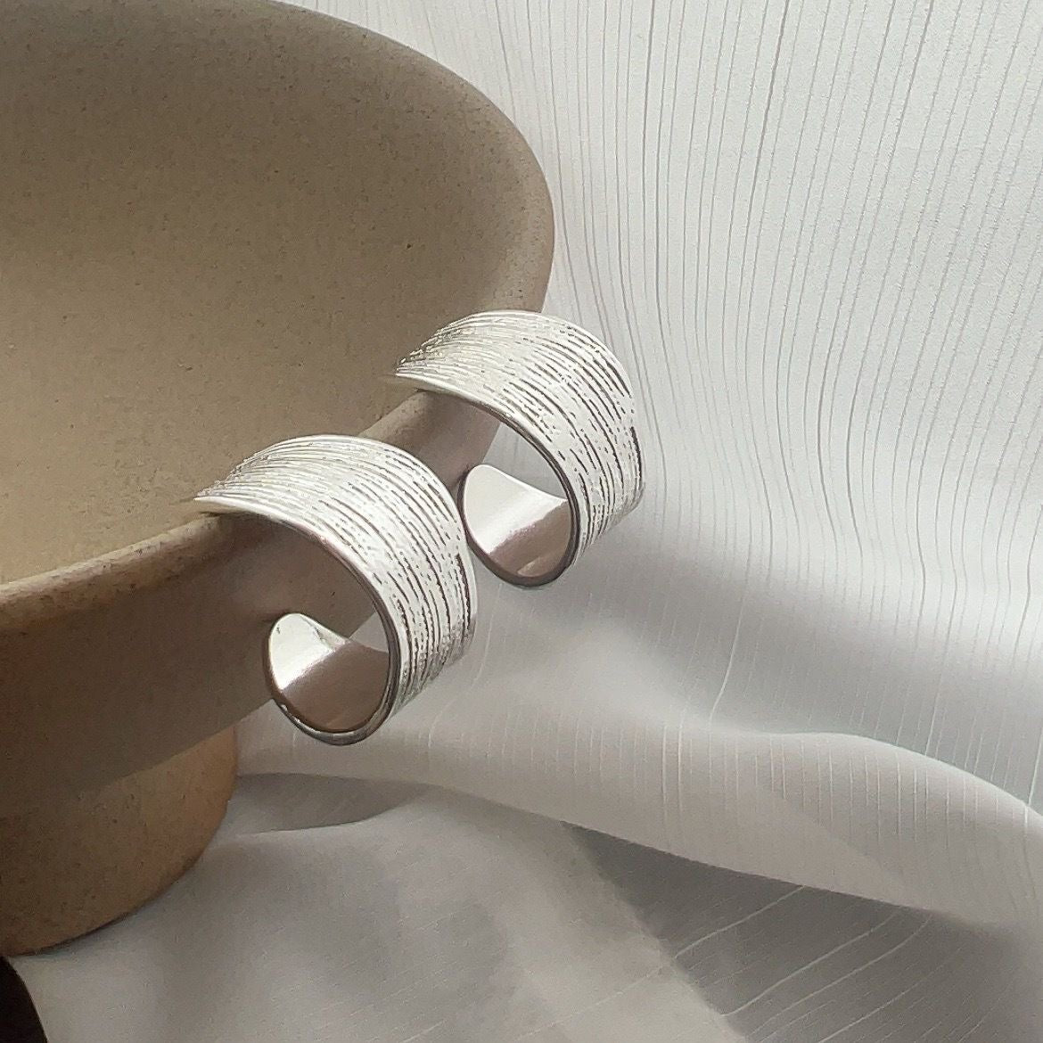 Hoop stripe earrings