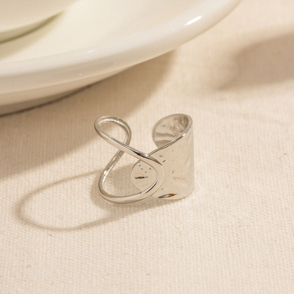 Elegant ring