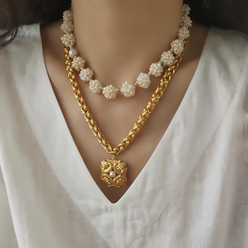 Totem necklace