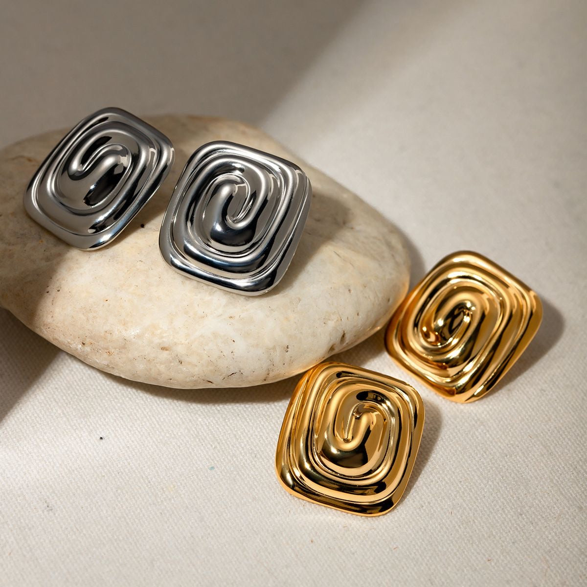 Swirl/Square stud earrings