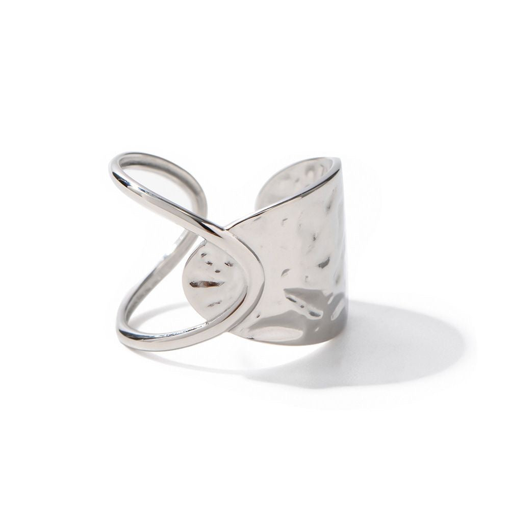 Elegant ring