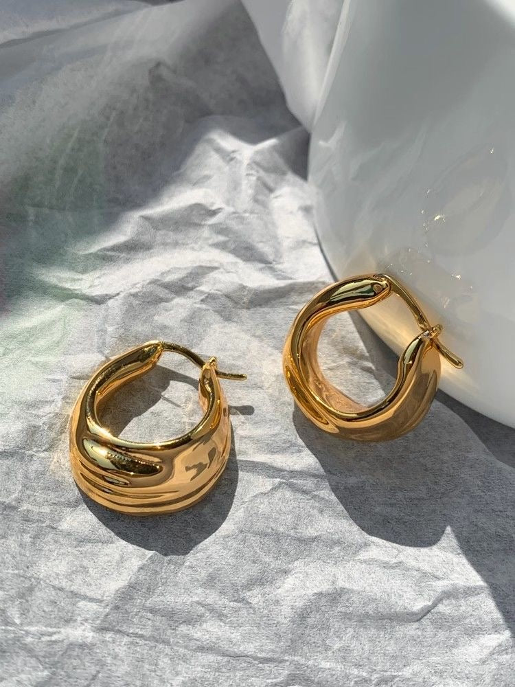 Irregular hoop earrings