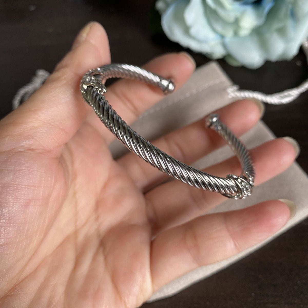 X thread bracelet