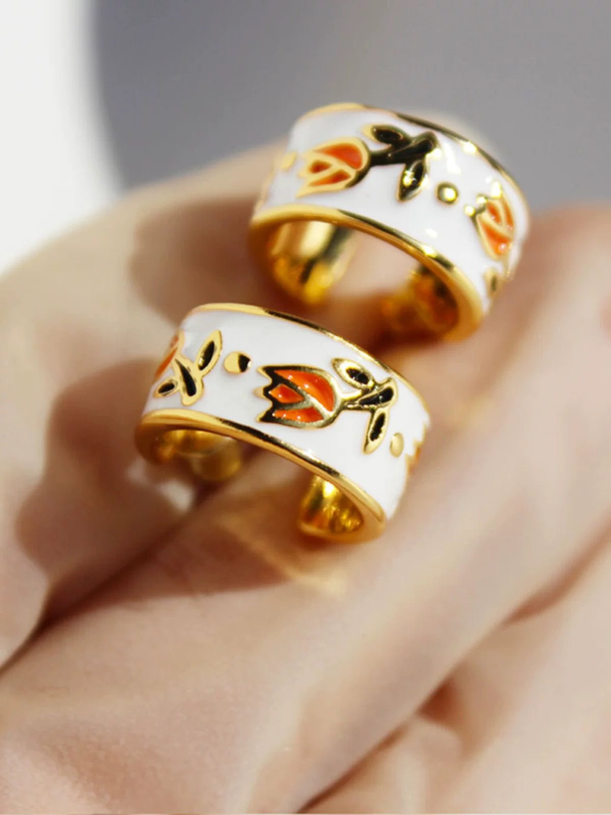 Tulip earrings