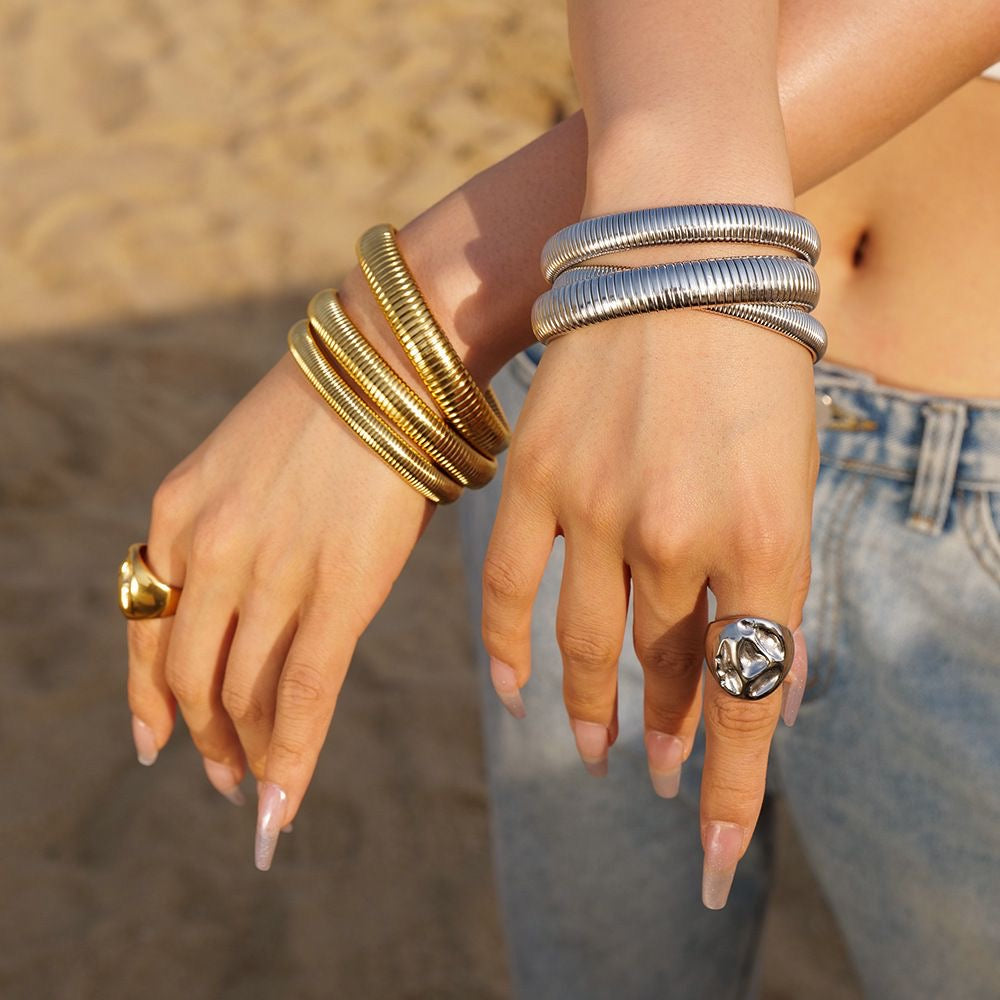 Hammered bracelet