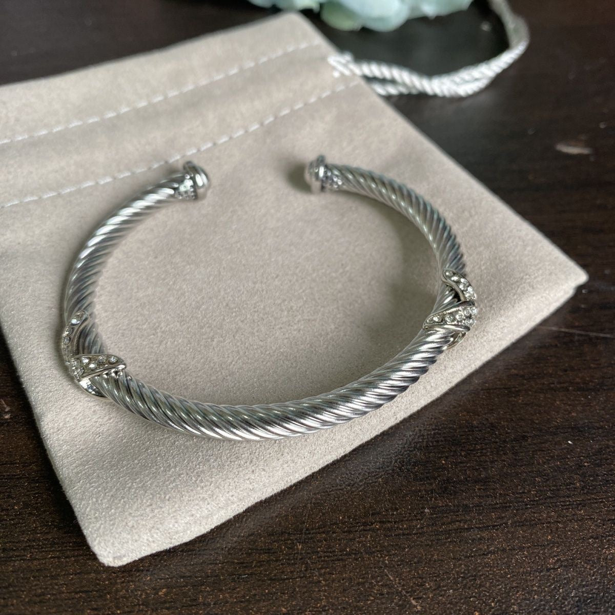 X thread bracelet