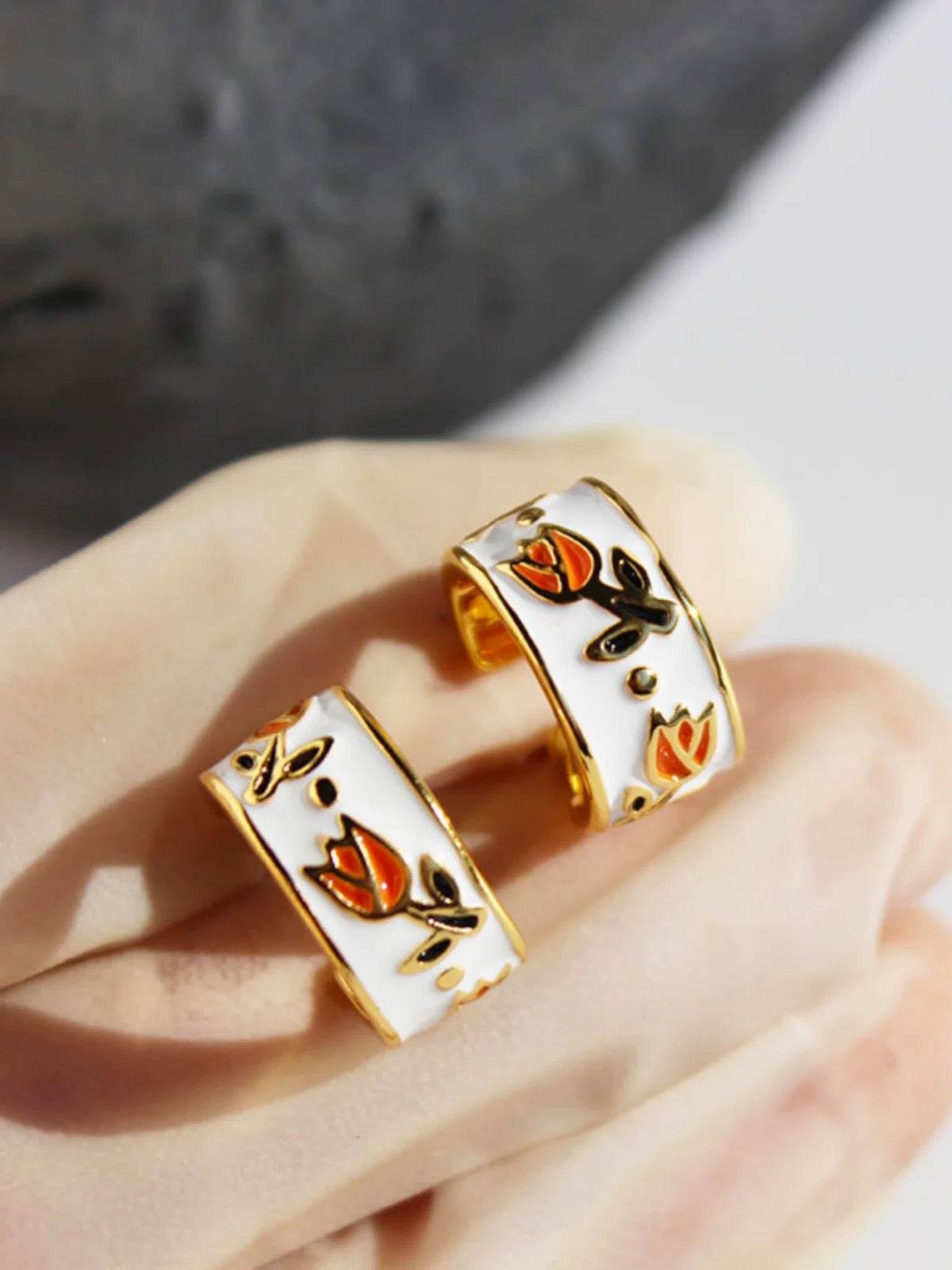 Tulip earrings