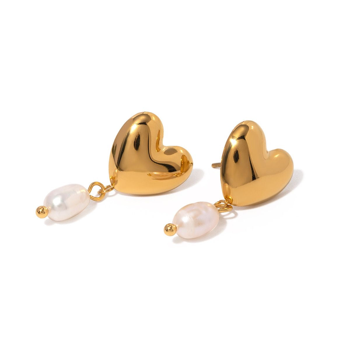 Pearl heart stud earrings